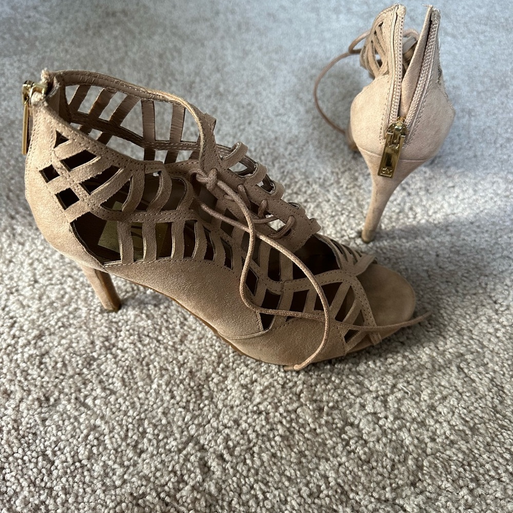 DV heels